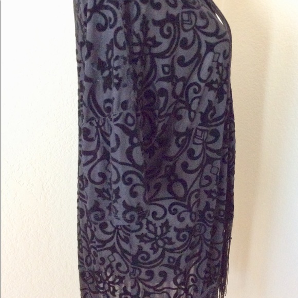 Kimono cover top fringed bottom laser cut design - Picture 5 of 8